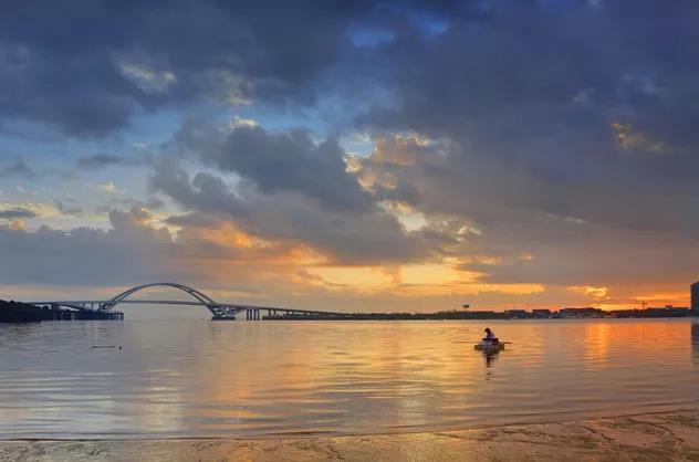 j51f4461tEqDKz4B24a00e8HRaMgw449.jpg 五緣灣沙灘.jpg