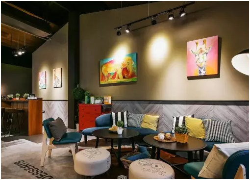 酒店制服設計中如何將暖色調運用在酒店制服中 酒店制服設計中如何將暖色調運用在酒店制服中